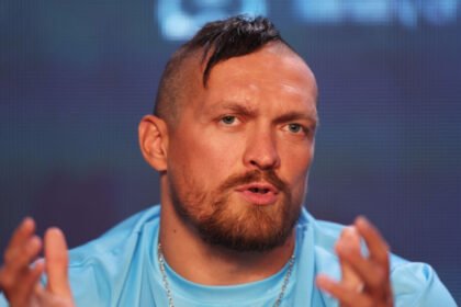 александр усик
