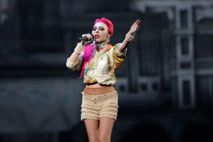 жанна агузарова