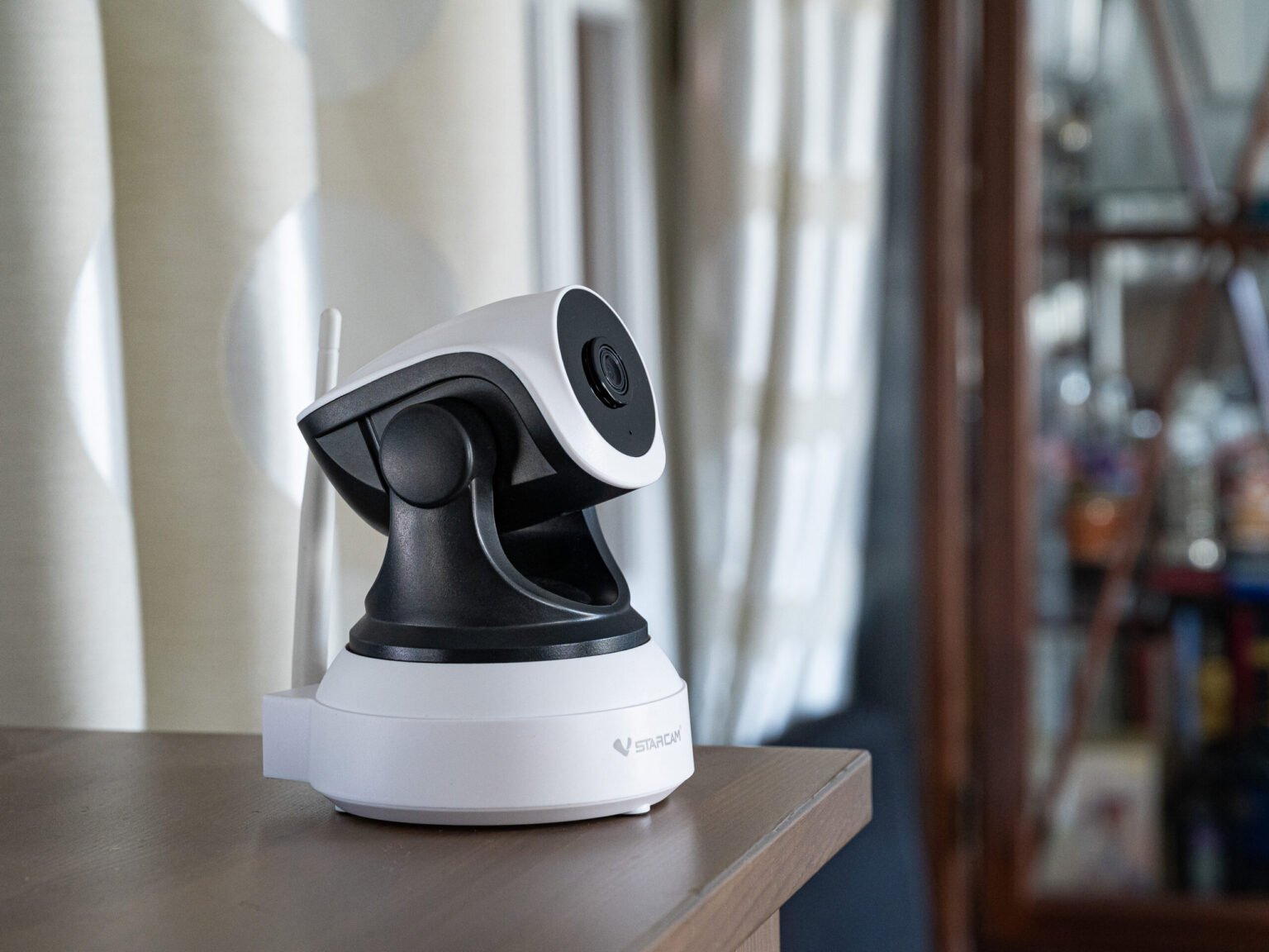 камера видеонаблюдения