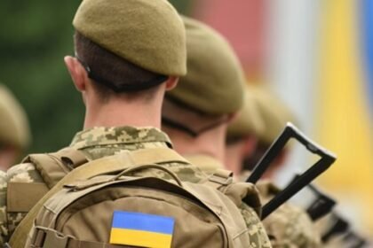 продовження військового стану